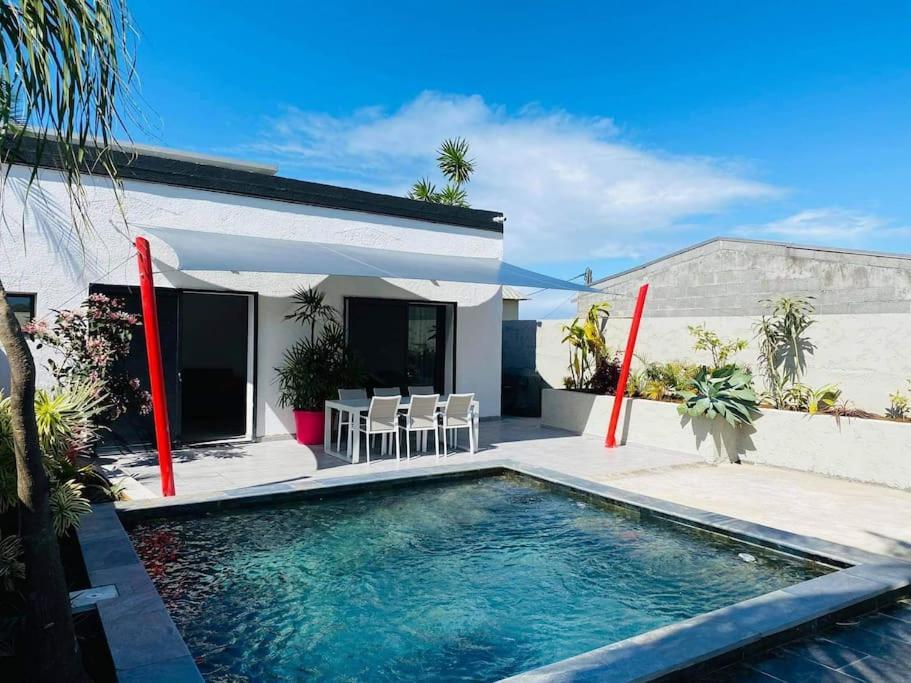 Villa Bois De Couleur Piscine Et Toit Terrasse Saint Pierre Zewnętrze zdjęcie